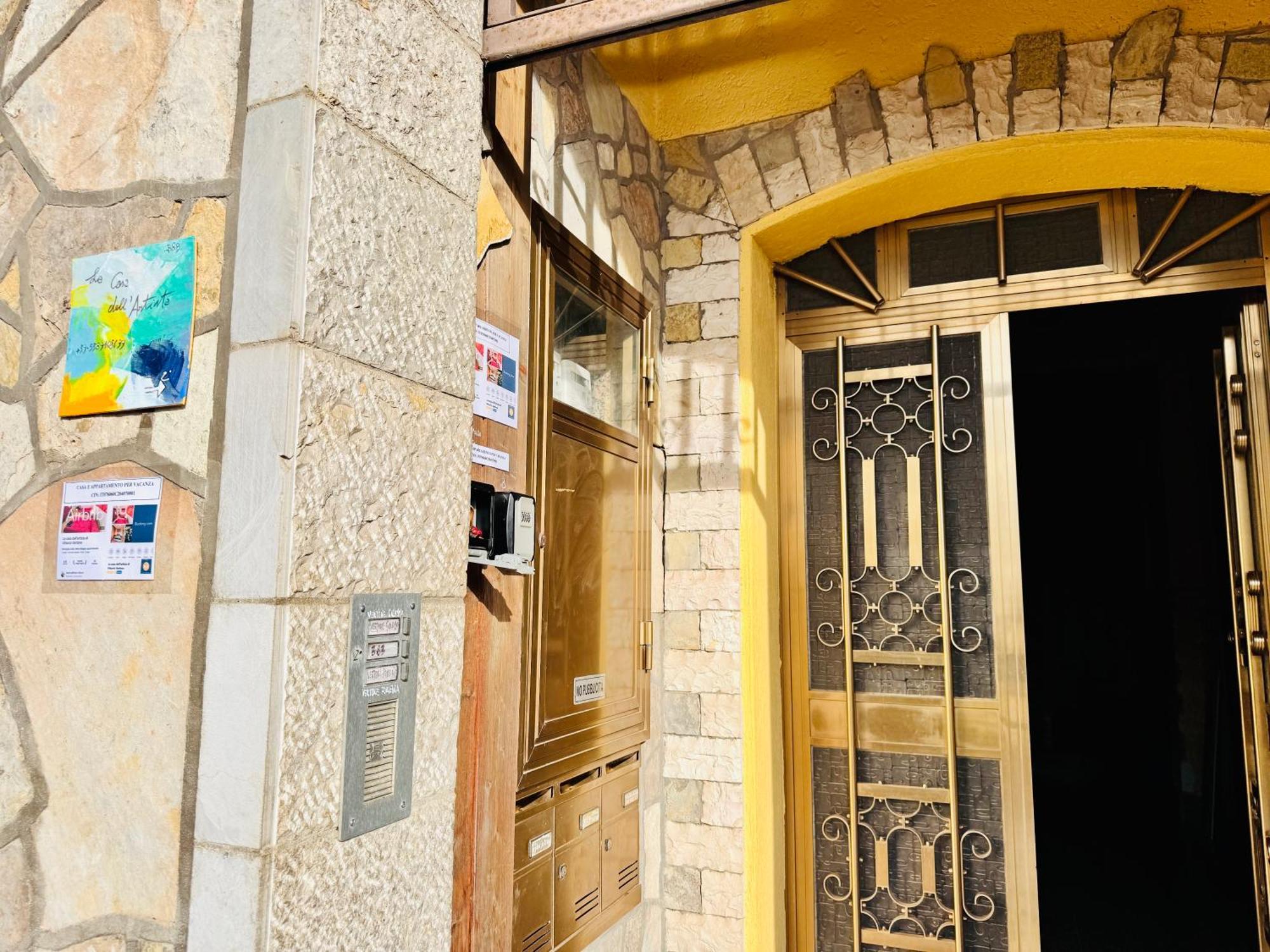 La Casa Dell'Artista Di Vittorio Vertone Pietragalla Exterior photo